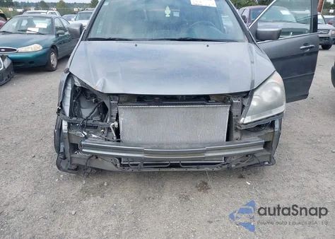 2009 Honda Odyssey Touring z USA, uszkodzony, nr VIN 5FNRL389X9B039650